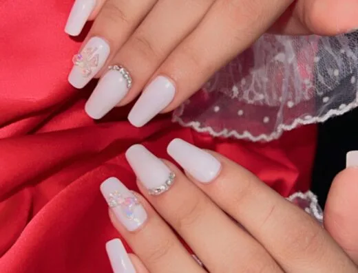 Faux ongles<div class="listing-provider-name">Rajae</div>