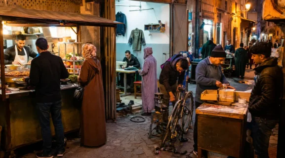 Petits entrepreneurs et artisans exerçant des activités rentables au Maroc